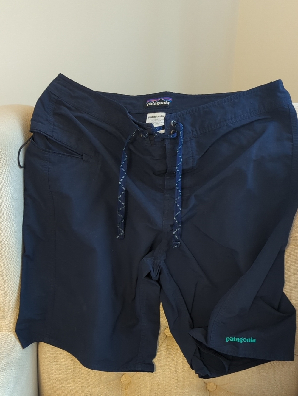 Men's pants subcategory classification